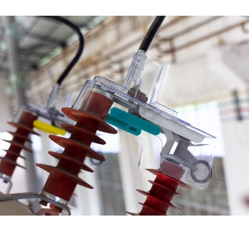 透明绝缘护罩和工具